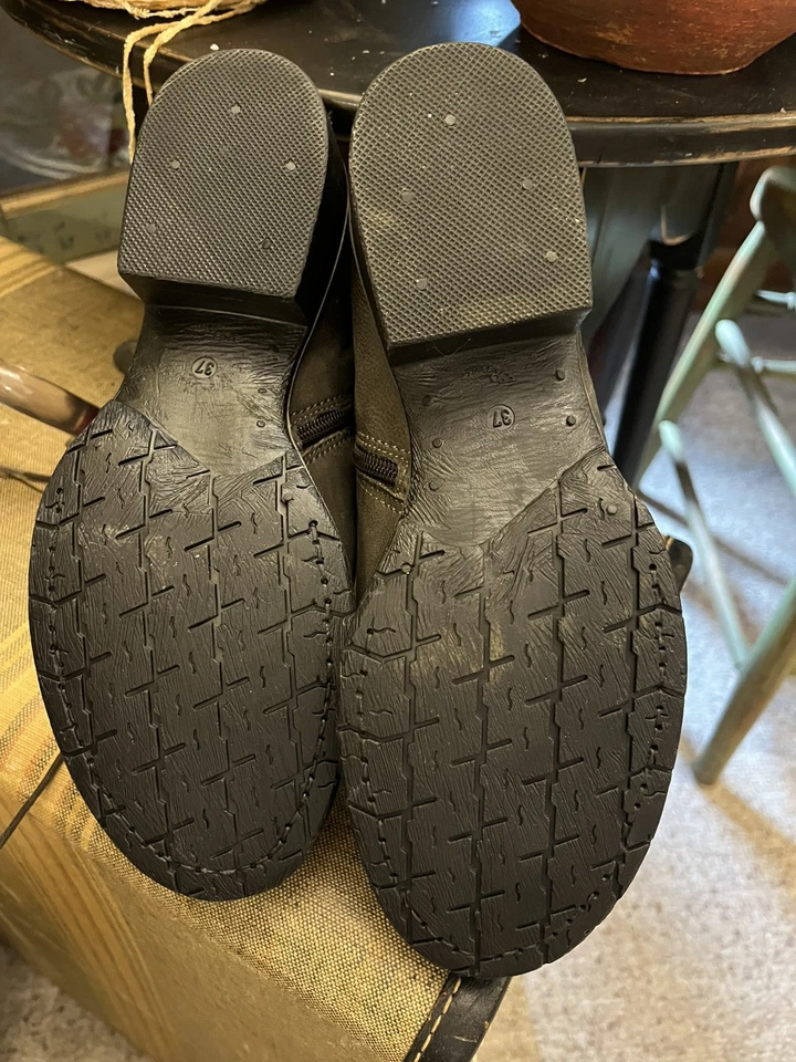 Botas caras miz mooz usadas un par de veces el color es verde EU 37 US 6.5�� Foto 4 de 4