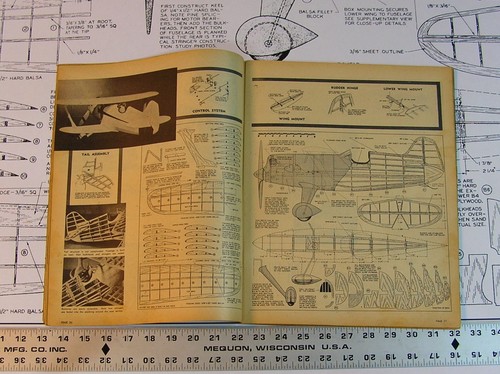 Modellino Aereo Plans (UC): Vintage KNIGHT TWISTER 301/2" Biplano Motore .23-.29ci - Foto 3 di 6