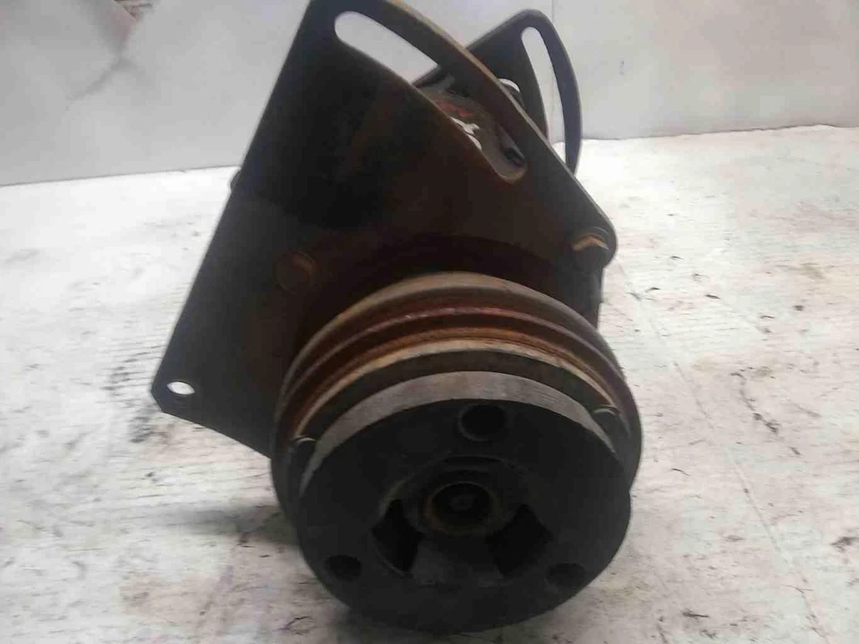 Chevrolet Suburban 1975-1984 serie 20 OEM Camaro radial sin interruptor Foto 3 de 4