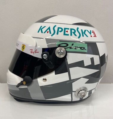 SEBASTIAN VETTEL 2018 MONZA GP HELMET (FULL SIZE - SCALE 1/1) BRAND NEW | eBay SEBASTIAN VETTEL 2018 MONZA GP HELMET (FULL SIZE - SCALE 1/1) BRAND NEW | eBay