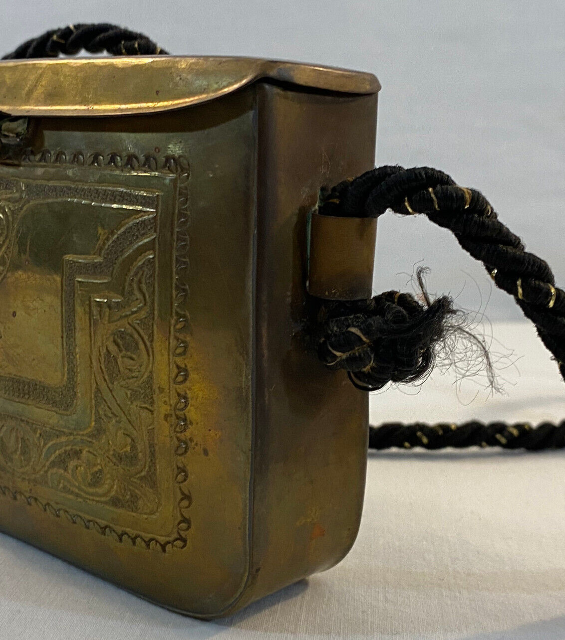 Vintage Hand Crafted Lined Solid Brass Purse - image 7