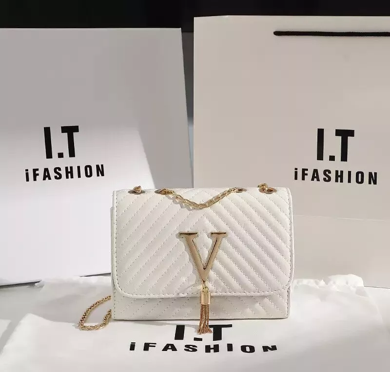 Women's Luxury Bag In White Designer Look Alike Tassel Small