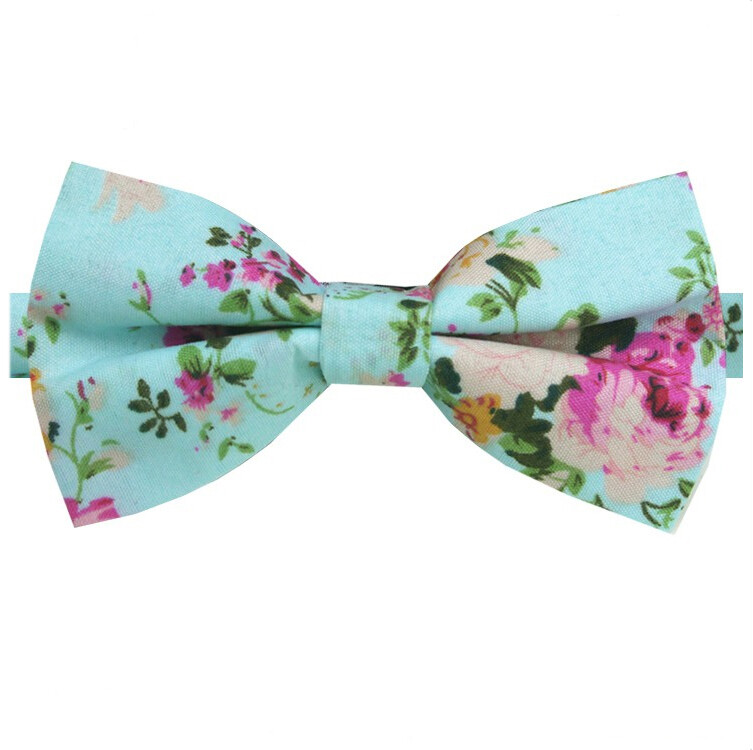 Pajarita como nueva con patrón floral