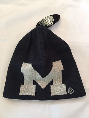 Michigan Wolverines Mens Reversible Top Of World Winter Hat . Cap NCAA