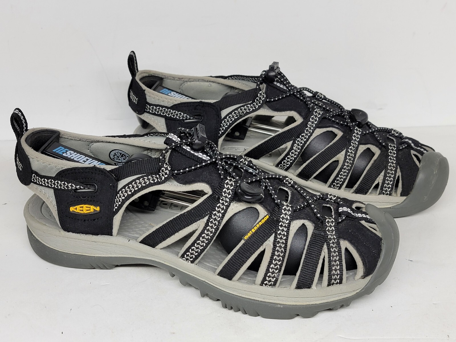 Keen Sandali Donna 9.5 Whisper Trail Sport Acquatici Nero Grigio Cinturino Scarpe 1008448
