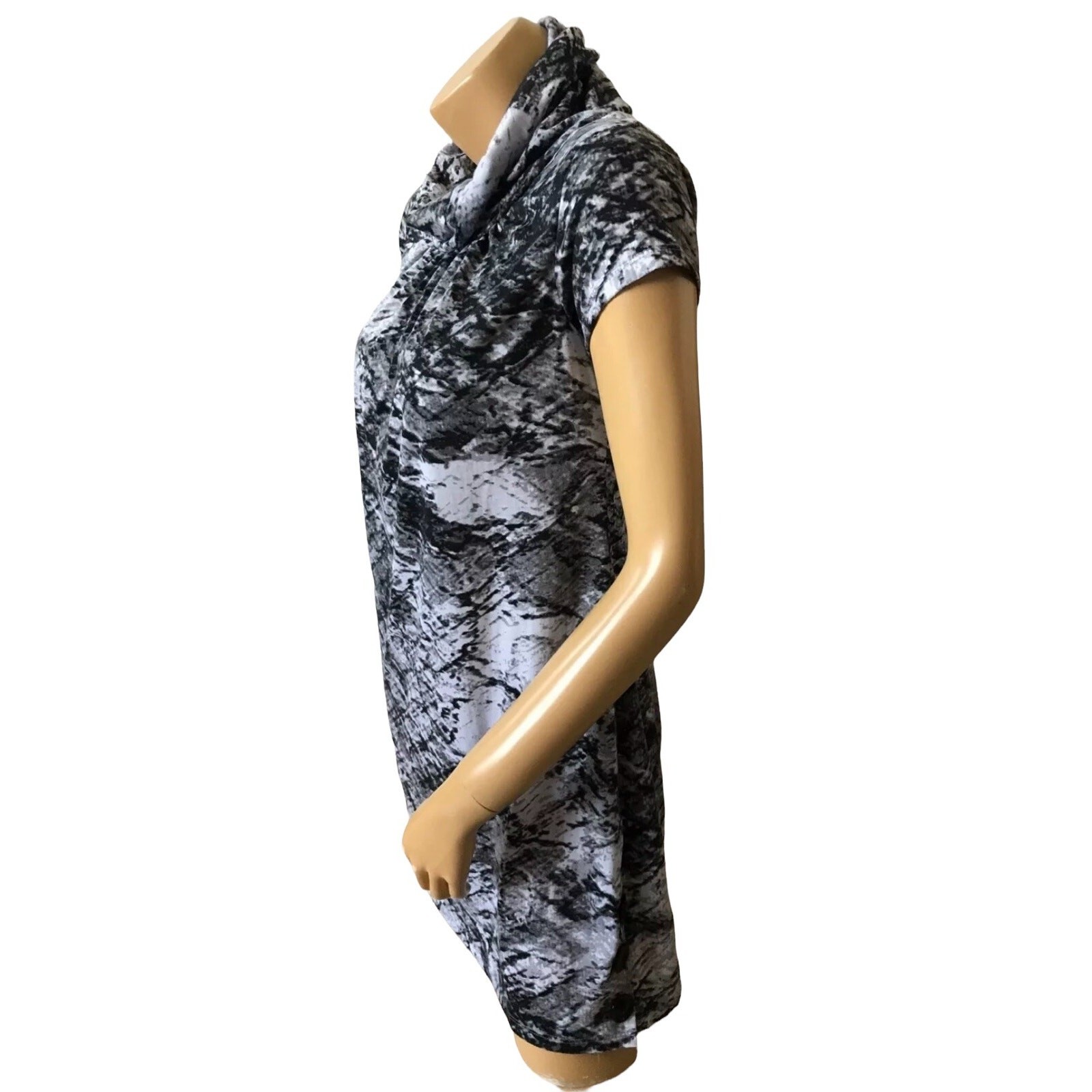 Ruby Rox Size Medium Black White Abstract Print S… - image 2
