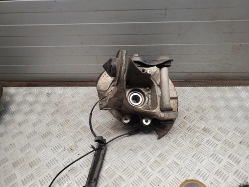 BMW X5 F15, F85 Radnabenspindel hinten links 6770983 4.40 Petrol 330kw 33444283