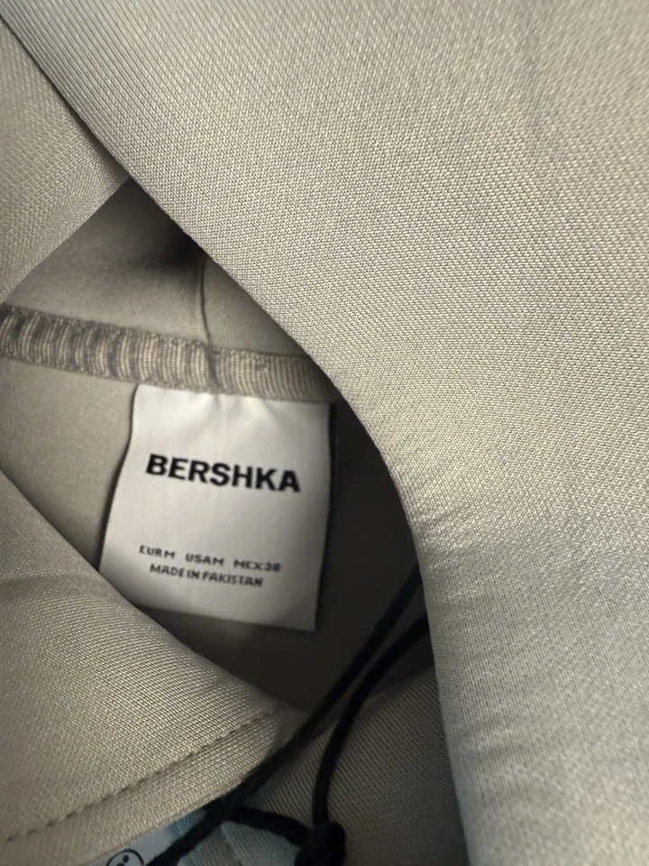 Sudadera con capucha Bershka Foto 3 de 4