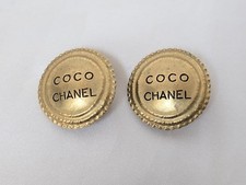 Chanel Gold Tone Earrings Vintage Premium 95P Classic Elegant Accessory