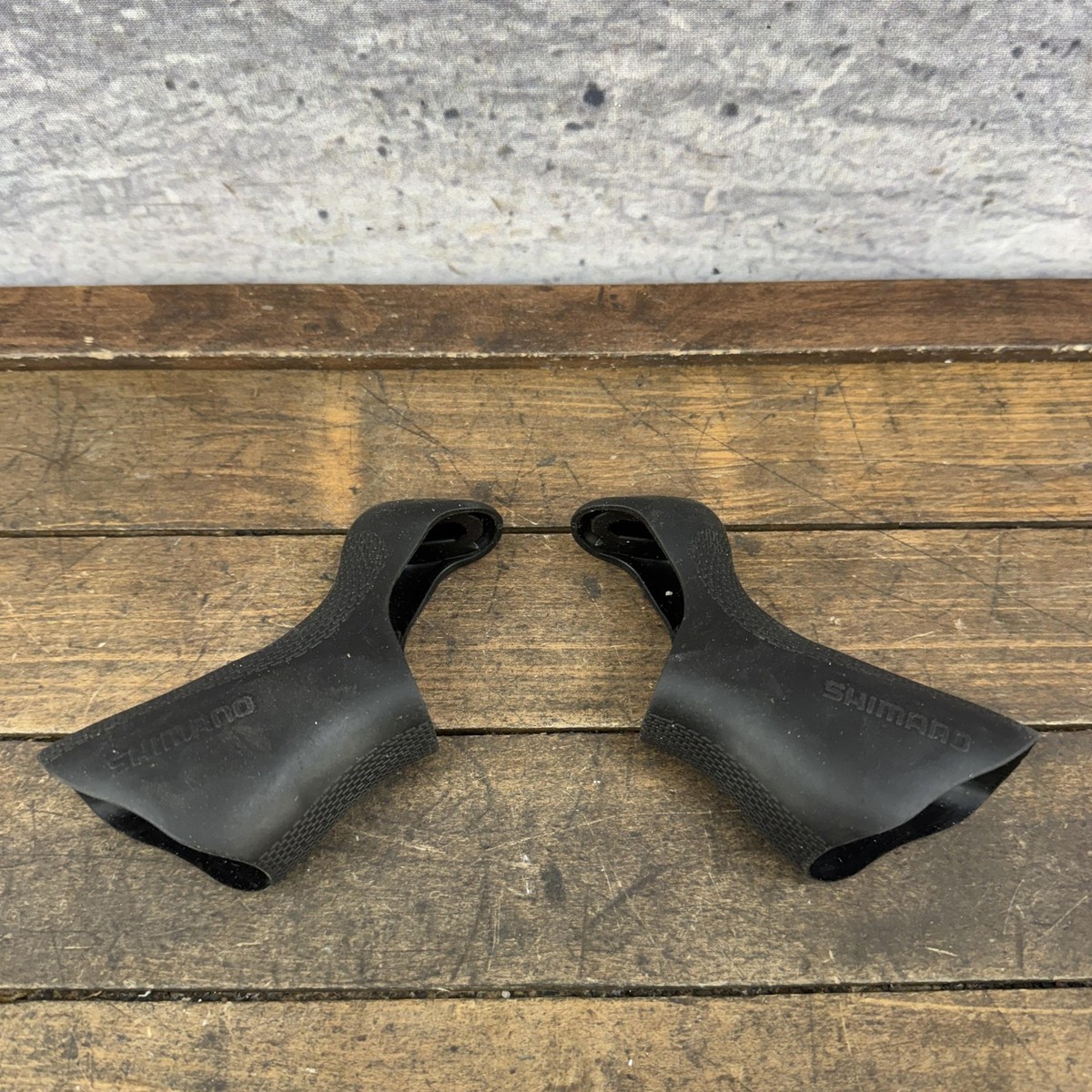 Shimano Ultegra Di2 ST-6770 Lever Hoods Bracket Covers Pair Black