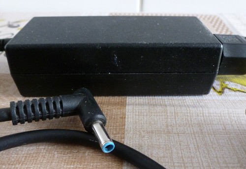 Original HP 45W Laptop Netzteil 19,5V, 2,31A Rundstecker 4,5x12mm blau mit PIN