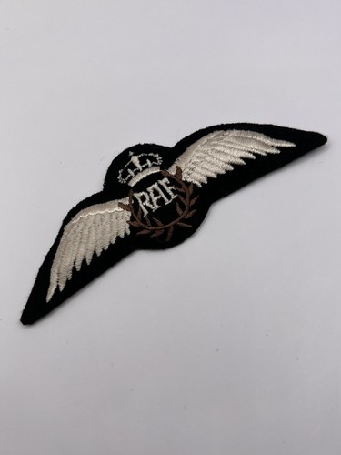 RAF Pilot Wings Royal Air Force Wings Queen’s Crown Machine Embroidered Wings - Picture 2 of 3