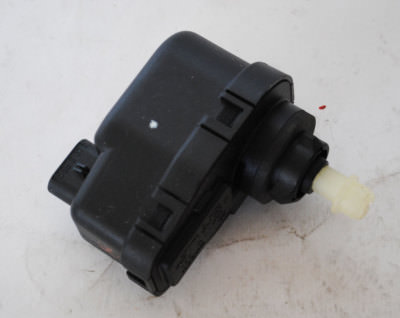 Original Opel Stellmotor Leuchweitenregulierung Senator B 90213608