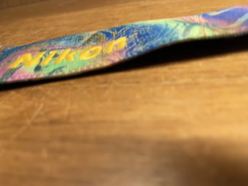 *Quase em perfeito estado ++* Nikon genuína câmera de mármore colorida alça de ombro de pescoço da JPN - Imagem 2 de 4