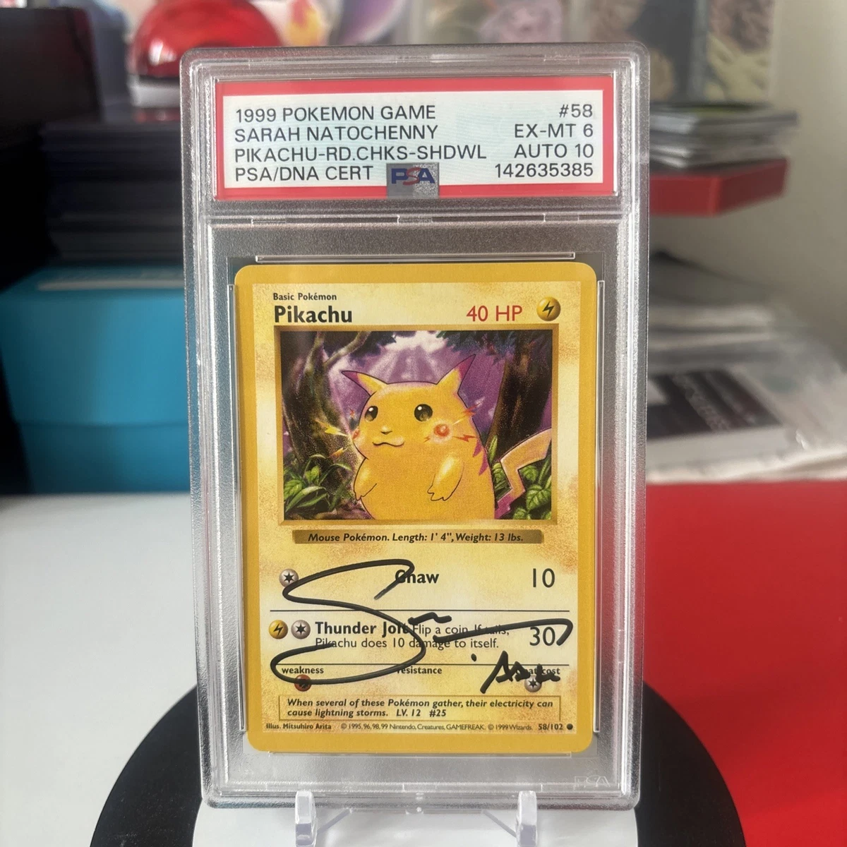 Pokémon TCG Base Set Pikachu Grade 9 Individual Collectible Card