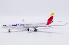 Iberia A330-200 "oneworld" Reg: EC-MYA JC Wings Scale 1:400 Diecast XX40619 (N)