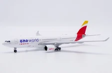 Iberia A330-200 "oneworld" Reg: EC-MYA JC Wings Scale 1:400 Diecast XX40619 (N)