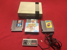 Nintendo NES-001 1985 Video Game Console Original, Tested With Controllers