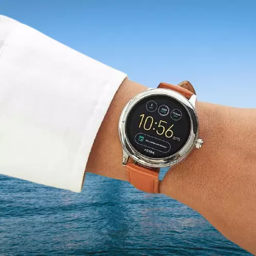 Smartwatch q deals venture luggage