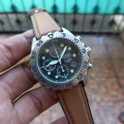 RARE Seiko SBDQ003 Titanium Scuba 200m Quartz Chronograph Men
