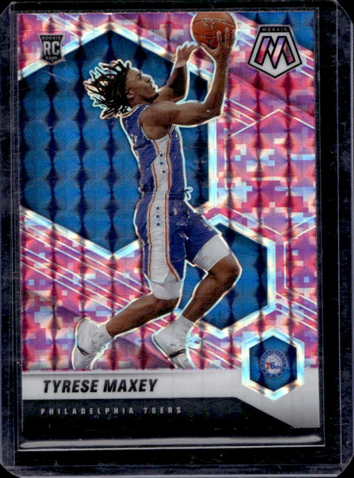 2020-21 Mosaic Tyrese Maxey RC Camo Pink Rookie #203 76ers
