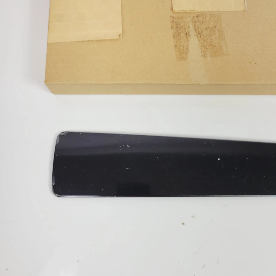 OEM Harley-Davidson 08-11 Rocker C Consol Guarnição Inserção Denim Preto 71688-10BYM - Imagem 2 de 4