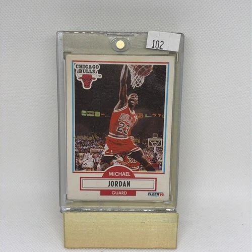 1990 Fleer #26 MICHAEL JORDAN 🔥 MINT CENTERED 🔥 Chicago Bulls HOF