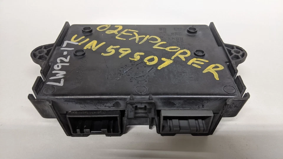 2002-03 Ford Explorer caixa de transferência módulo de controle de computador TCCM 2C54-7H473-BE - Imagem 2 de 3