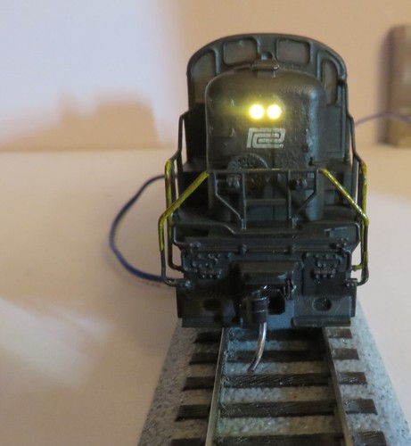 Atlas/Kato HO Penn Central RS-3 DC/DCC, Directional LED Lights, KD's Weathered - Picture 3 of 12