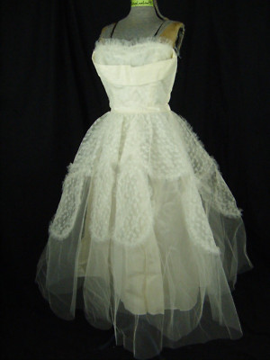 Vtg 50-60s White Ruffle Tulle Lace Full Party Dress-Bust 33-35/2XS-XS, as-is