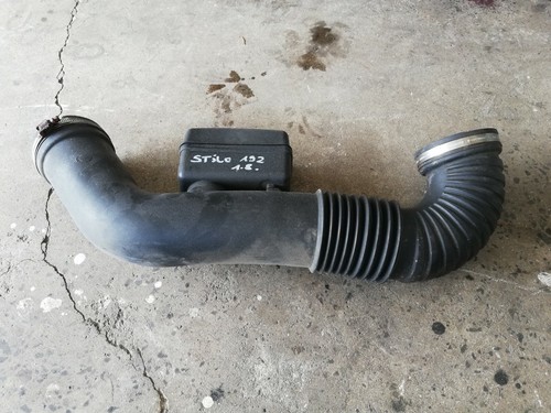 Fiat Stilo 2002 192 1.8 Ansaugschlauch Drosselklappe Luftfilterkasten 46807199