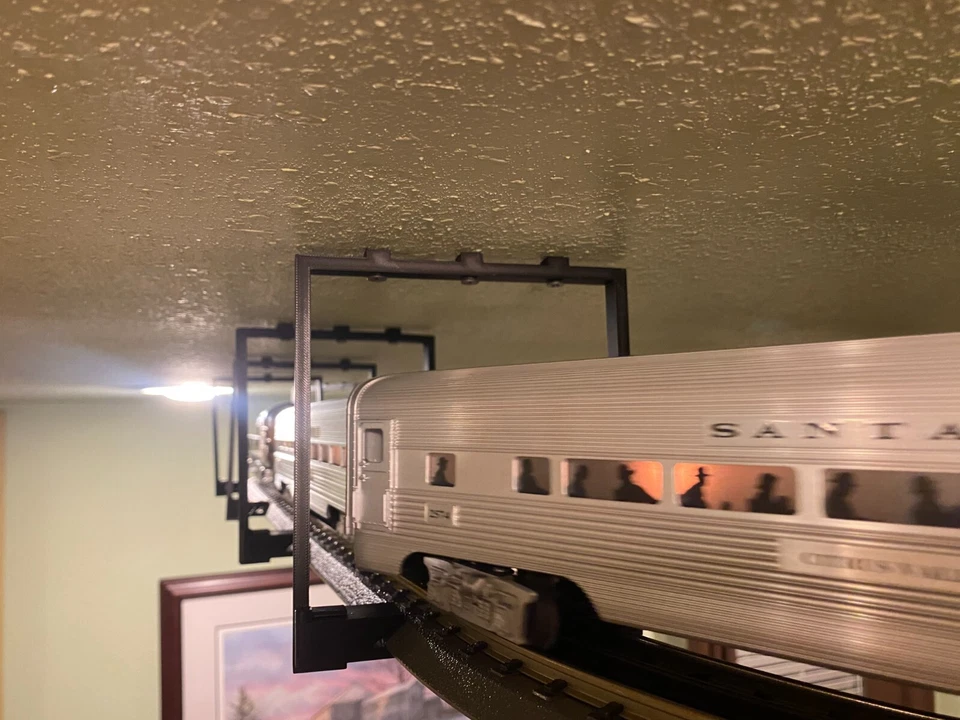 Model trains O scale ceiling hangers - Image 3 of 4