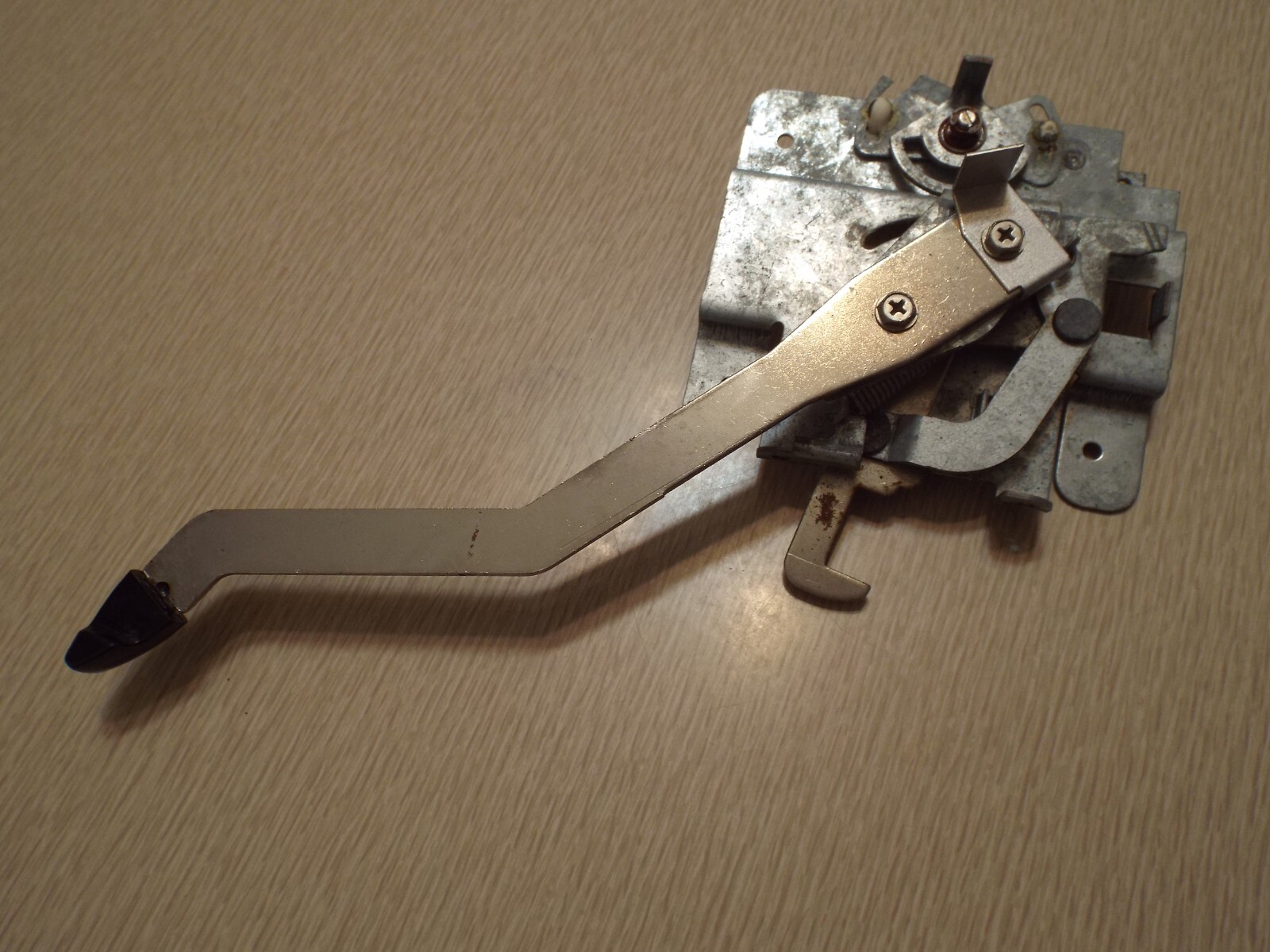 Door Latch Maytag CRG9600 LP Gas Range Stove Oven Part-Kitchen Cook Bake Broiler