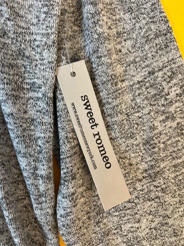 Sweet Romeo Henley Knit Top Sweater Grey Womens 2X Plus Long Sleeve Pullover NWT - Picture 2 of 5
