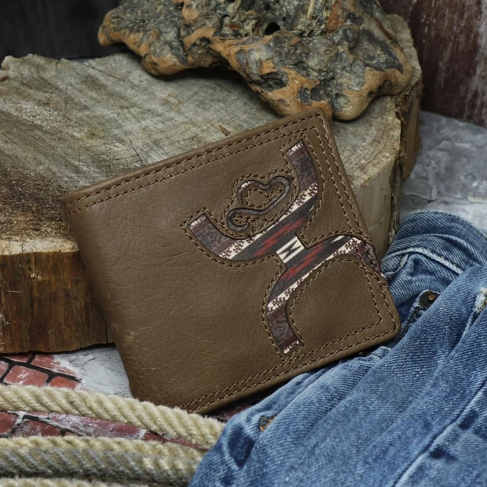 Мужской кожаный бумажник двойного сложения (руки вверх - принт Nomad) - Изображение 3 из 4