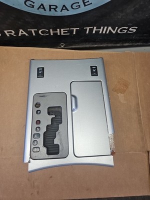 05-06 Nissan Titan Armada Center Console Shift Indicator & Bezel