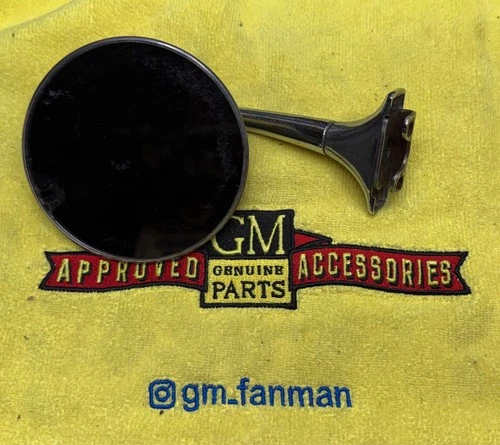 VINTAGE OUTSIDE CAR OR TRUCK MIRROR
