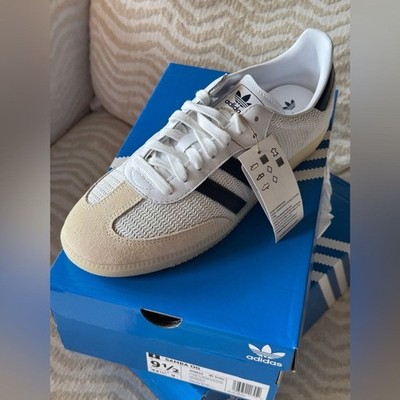 Adidas men s SAMBA OG summer white /blue stripes. Great summer. Sz 9.5 / 8.5