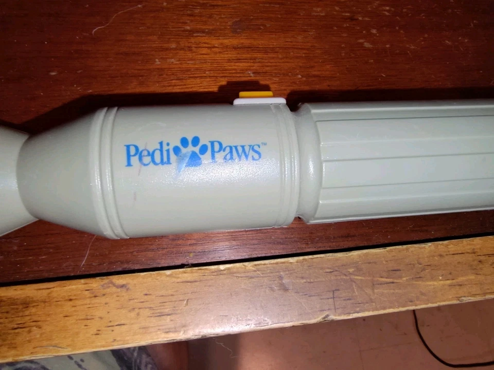 pedi paws pet nail trimmer - Cats & Dogs Tested & Works. Battery Operated - Image 2 of 4