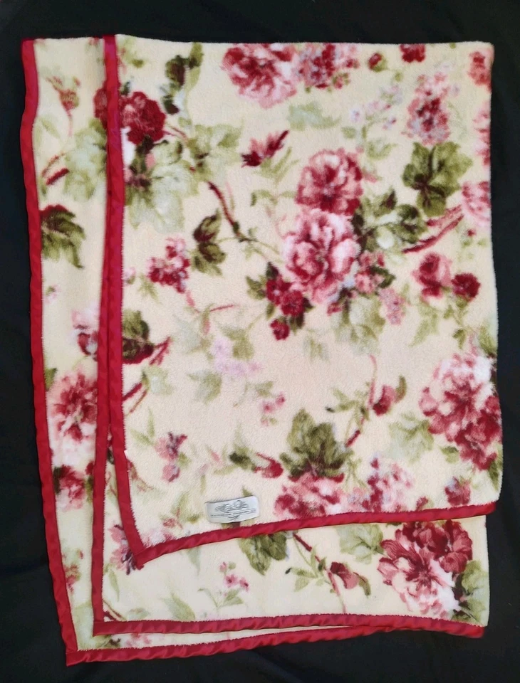 Victorian Trading Co Throw Blanket Cover Rose Floral Red Shades Satin Edge 66x48 - Image 4 of 4
