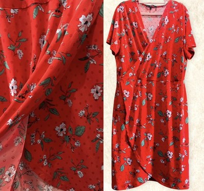 Tolles weich fallendes rotes Vero Moda Sommerkleid mit Blumen Gr. XL
