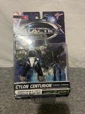 1996 Trendmasters Battlestar Galactica Cylon Centurion NIB Missel Blaster