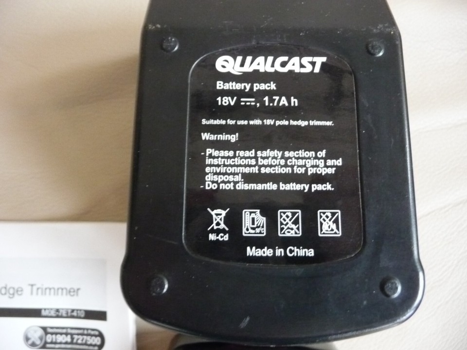 QUALCAST MOE7ET410 POLE HEDGE TRIMMER BATTERY 18V 1.7Ah & CHARGER. eBay