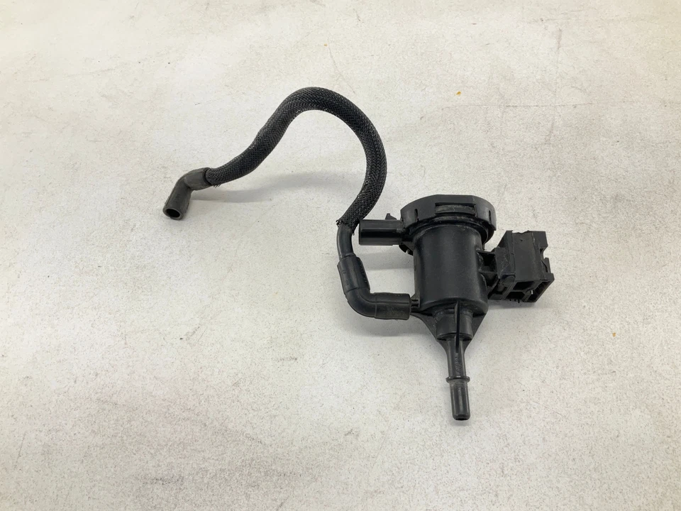 Válvula de control del sistema de combustible 13-16 MERCEDES-BENZ CLASE GL GL550 Foto 3 de 4