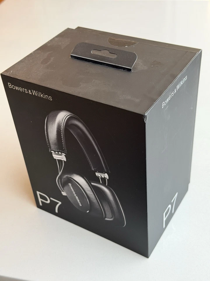 B&W P7 Wired Headphones. Mint Condition Never Used - Image 2 of 4