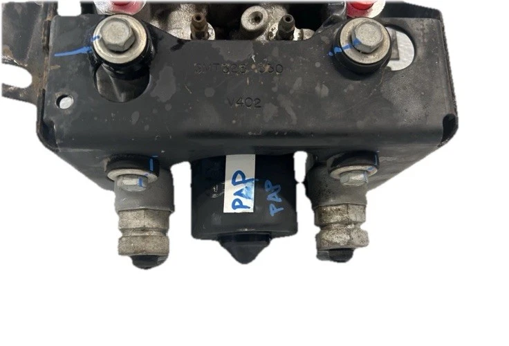 S10 Sonoma Blazer Jimmy 1994-1995 bomba de freno ABS de 4 ruedas enchufe blanco de 2 clavijas OEM Foto 2 de 4