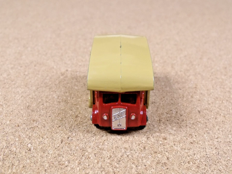 OLD VINTAGE LESNEY MATCHBOX # 35 MARSHALL HORSE BOX BLACK PLASTIC WHEELS - Image 3 of 4