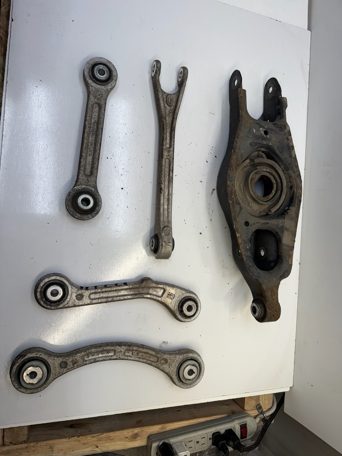 2014-2017 Maserati Ghibli AWD Rear Left Driver Side Control Arm Arms Set 5