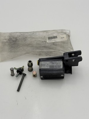 OEM Harley Davidson 11/16 Front Brake Master Cylinder FXR Dyna FXDL 45013-93A