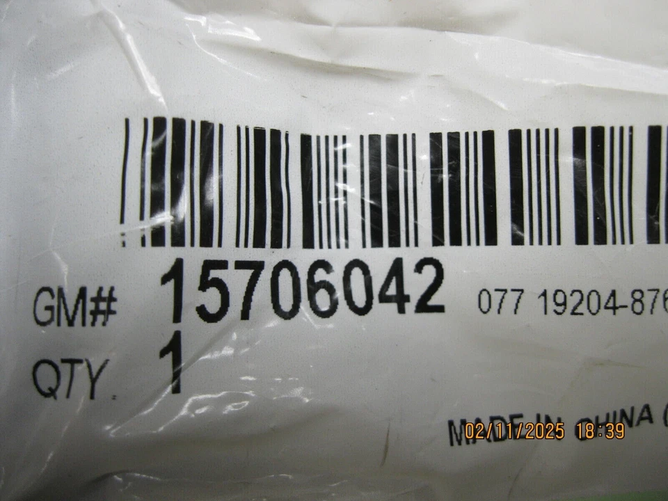 Genuine GM OEM 15706042 Brake Pedal Pad - Imagem 2 de 3